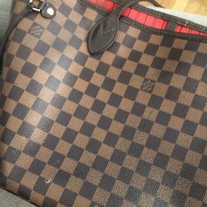 Louis Vuitton Neverfull Bag